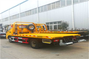 北航附近拖车救援搭电