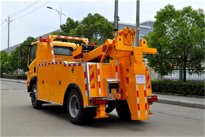 北航高速路拖车费